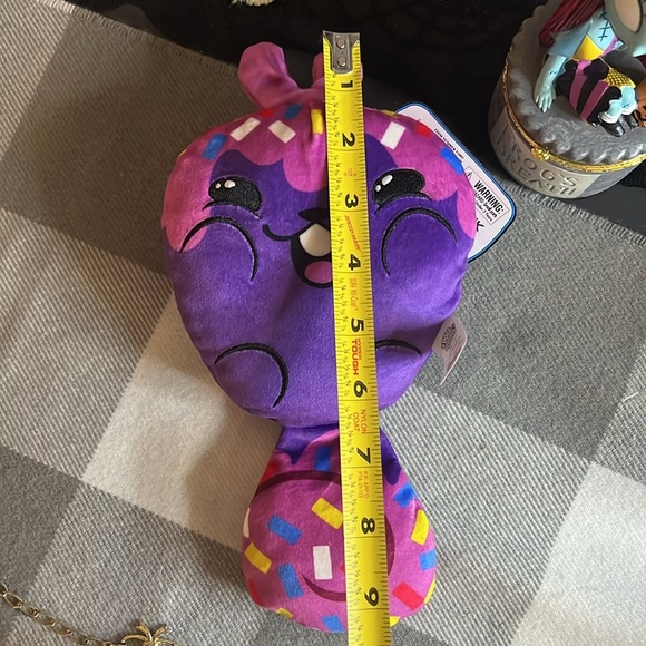 Dogs Vs Squirls 6inch Chonk * Nibbles * Bean filled Plushie - Picture 10 of 10